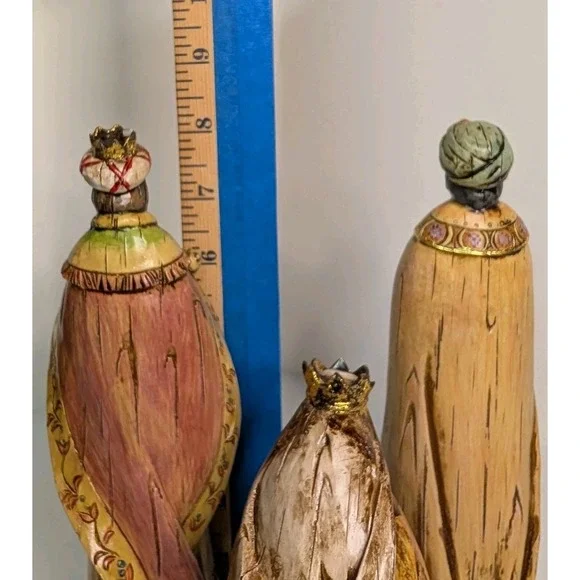 "The Promise Of Christmas" Nativity Set With Scriptures Resin 8 Piece Set - Picture 7 of 9